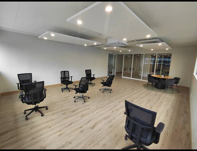 78M² OFFICE TO LET IN HALFWAY HOUSE